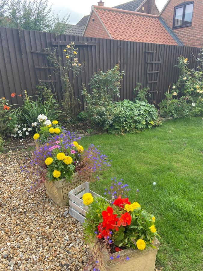 Willow Tree Cottages Newark-on-Trent  ภายนอก รูปภาพ