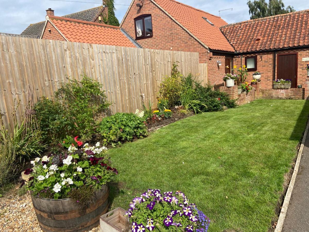 Willow Tree Cottages Newark-on-Trent  ภายนอก รูปภาพ